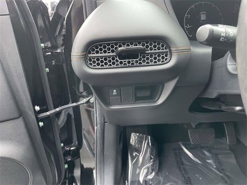 Used 2023 Honda HR-V Sport image 13