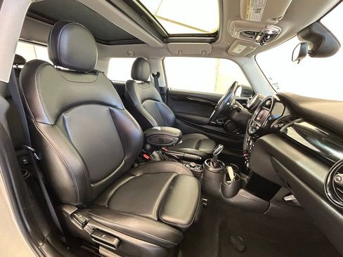 Used 2020 MINI Cooper S image 9