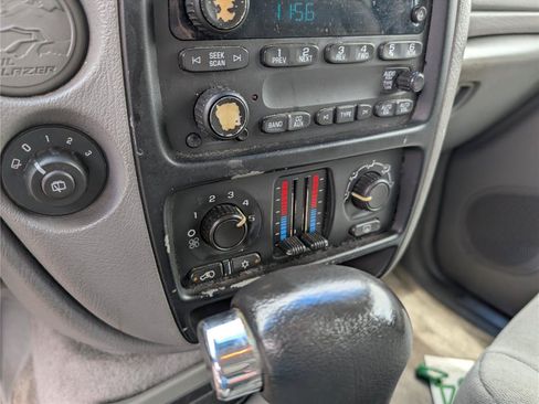 Used 2005 Chevrolet TrailBlazer LS w/ LS Preferred Equipment Group RWD image 16