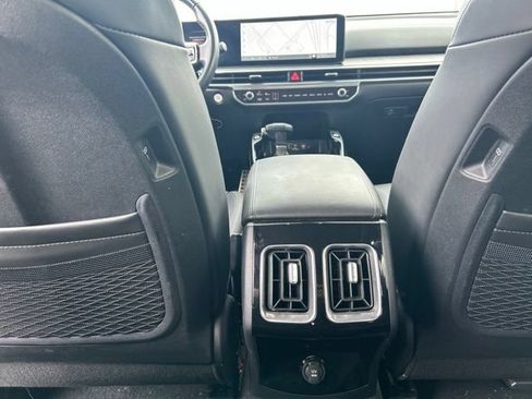 Used 2025 Kia Sorento SX AWD/4WD image 24
