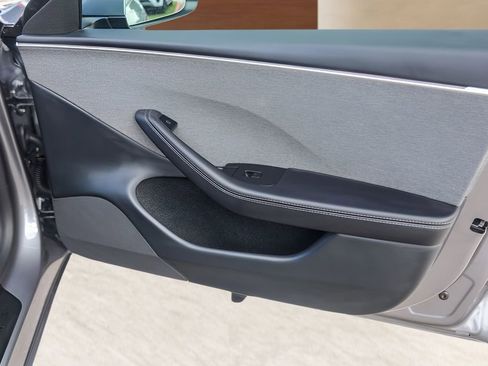 Used 2025 Tesla Model 3 RWD image 28