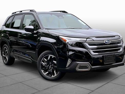 Used 2025 Subaru Forester Limited AWD/4WD image 2
