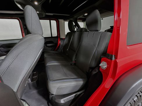 Used 2025 Jeep Wrangler Unlimited Rubicon 4xe w/ Convenience Group image 25