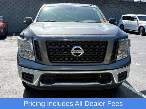 Used 2019 Nissan Titan SV AWD/4WD image 3