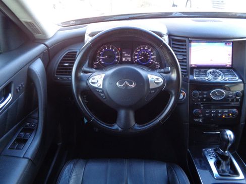 Used 2013 INFINITI FX37 AWD w/ Premium Pkg image 29
