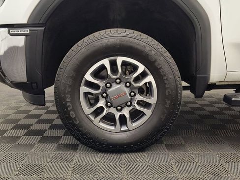 Used 2024 GMC Sierra 2500 SLT w/ SLT Premium Package AWD/4WD image 10
