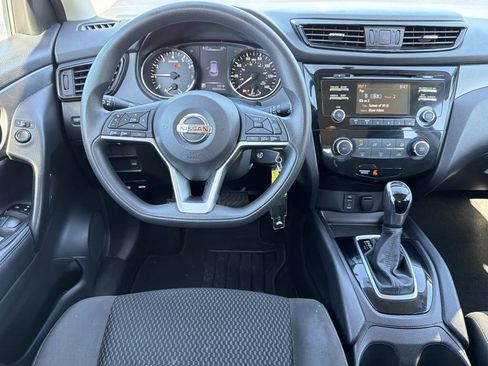 Used 2017 Nissan Rogue Sport S w/ S Appearance Package image 15