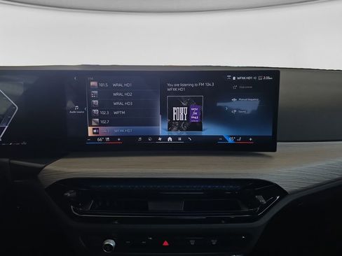 Used 2025 BMW 330i Sedan image 21