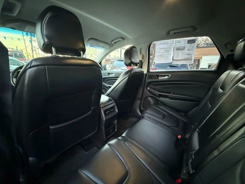 Used 2015 Ford Edge Titanium image 37