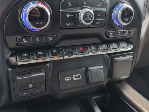 Used 2020 GMC Sierra 1500 Denali w/ Denali Ultimate Package AWD/4WD image 30