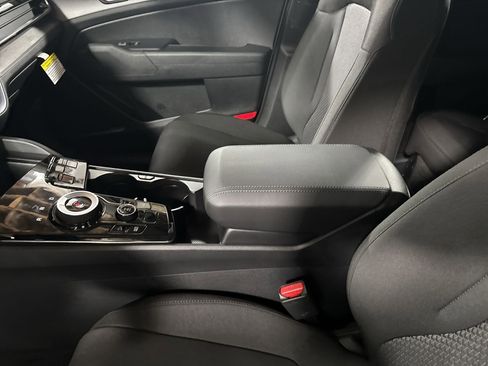 Certified 2025 Kia Sportage LX image 24