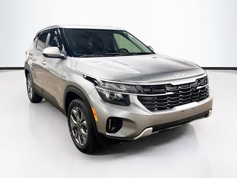 Used 2024 Kia Seltos LX AWD/4WD image 1
