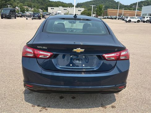 Used 2021 Chevrolet Malibu LT FWD image 3