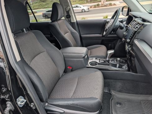Used 2024 Toyota 4Runner TRD Off-Road AWD/4WD image 8