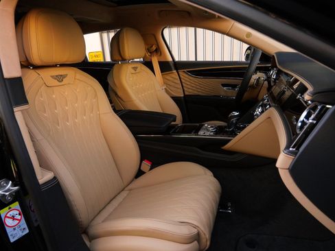 Used 2026 Bentley Flying Spur Plug-In Hybrid AWD/4WD image 27