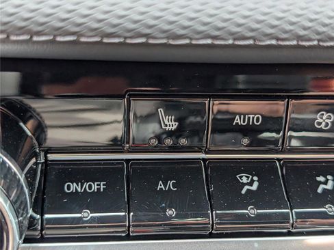 New 2026 Chevrolet Equinox LT w/ Convenience Package II image 21