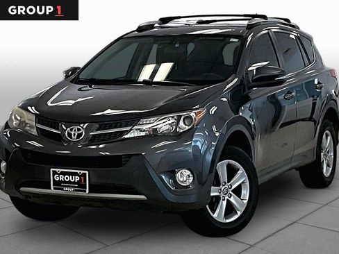 Used 2015 Toyota RAV4 XLE FWD image 1