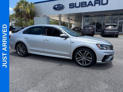 Used 2017 Volkswagen Passat 1.8T R-Line FWD image 1
