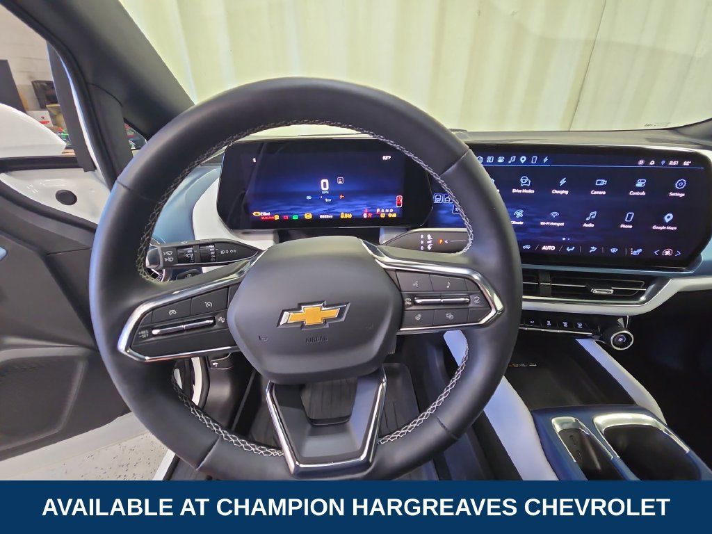Used 2025 Chevrolet Equinox EV LT w/ Convenience Package AWD/4WD image 14