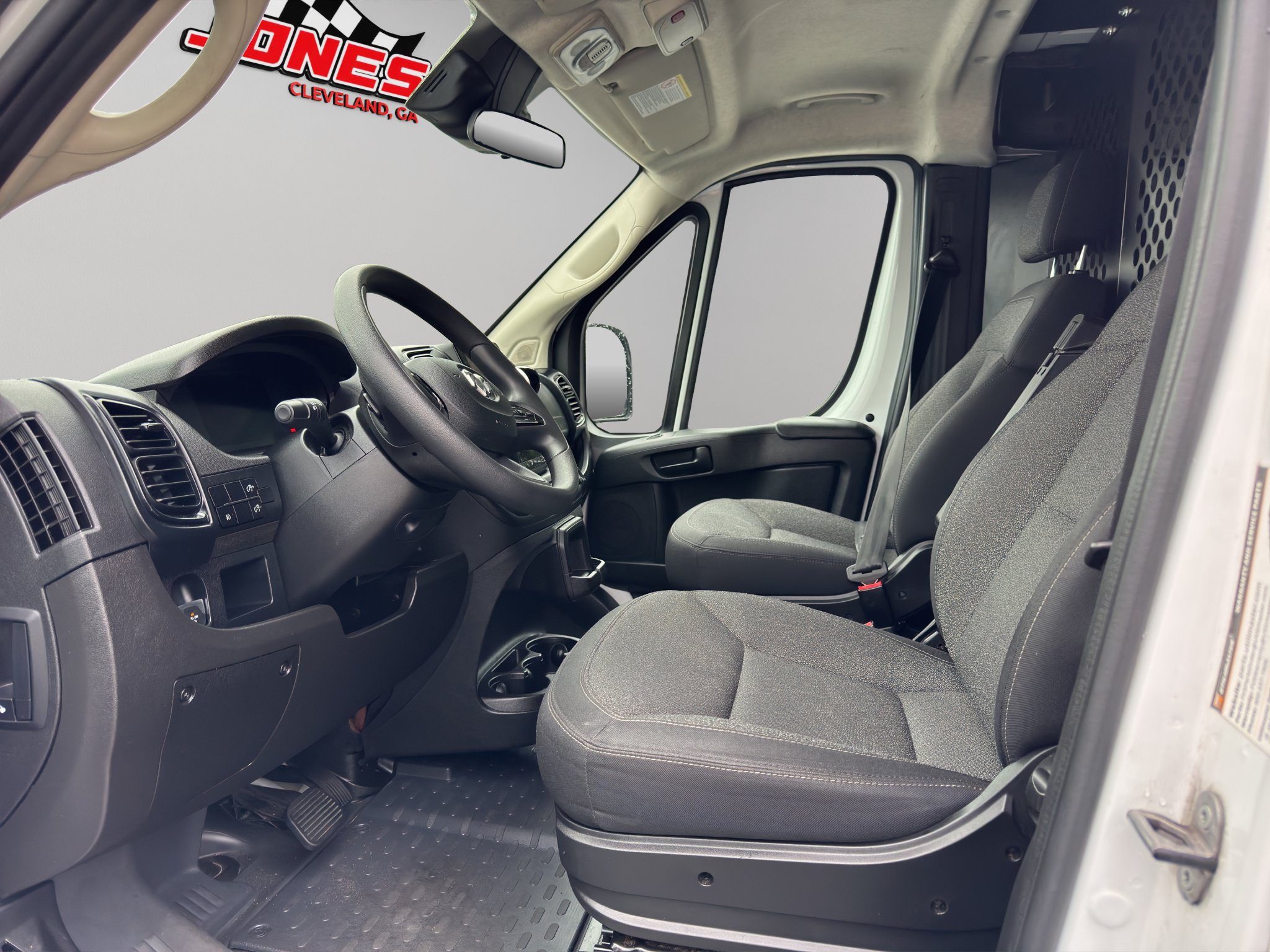 Used 2025 RAM ProMaster 2500 w/ U-Haul Equipment Group FWD image 3