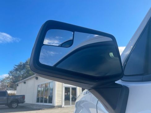 Used 2021 Chevrolet Silverado 1500 LT image 16