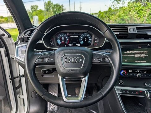 Used 2024 Audi Q3 2.0T Premium AWD/4WD image 22