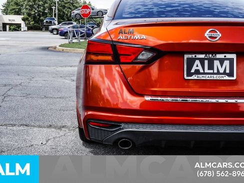Used 2019 Nissan Altima 2.5 SR FWD image 15