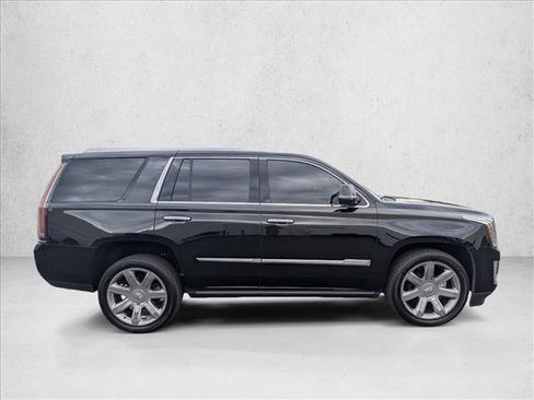Used 2020 Cadillac Escalade Premium Luxury AWD/4WD image 4