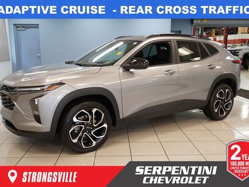 Certified 2025 Chevrolet Trax RS w/ Driver Confidence Package image 1