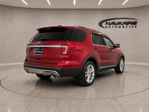 Used 2016 Ford Explorer XLT w/ Equipment Group 202A FWD image 7
