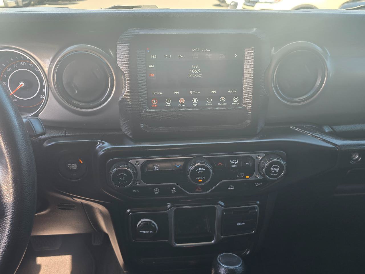 Used 2023 Jeep Wrangler Sport AWD/4WD image 9