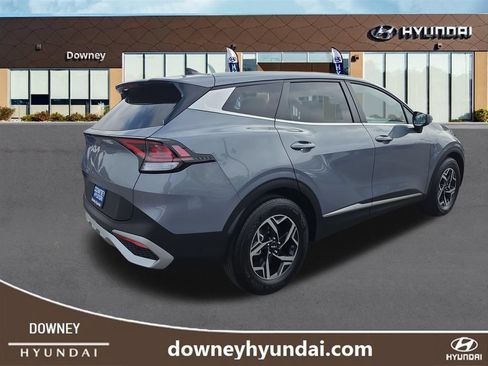 Used 2025 Kia Sportage LX FWD image 5