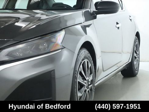 Used 2024 Nissan Altima 2.5 S FWD image 4