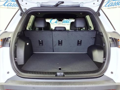 New 2026 Chevrolet Equinox RS w/ Convenience Package III image 18