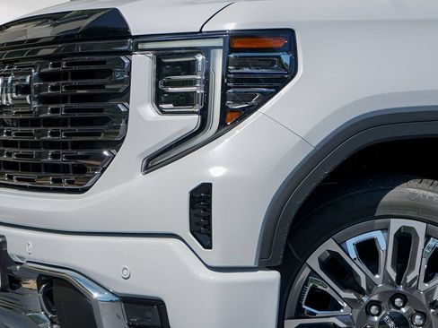 New 2026 GMC Sierra 1500 Denali Ultimate AWD/4WD image 3