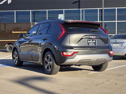 New 2026 Kia Niro EX image 3