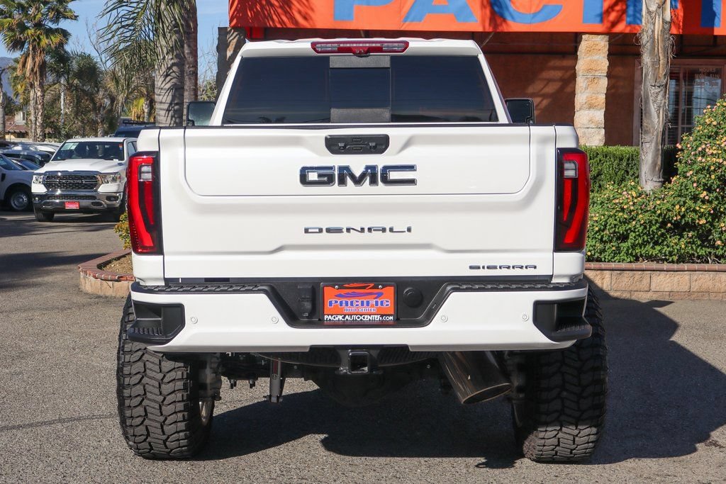 Used 2024 GMC Sierra 2500 Denali Ultimate AWD/4WD image 7