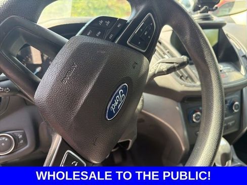 Used 2017 Ford Escape SE w/ Equipment Group 201A FWD image 24