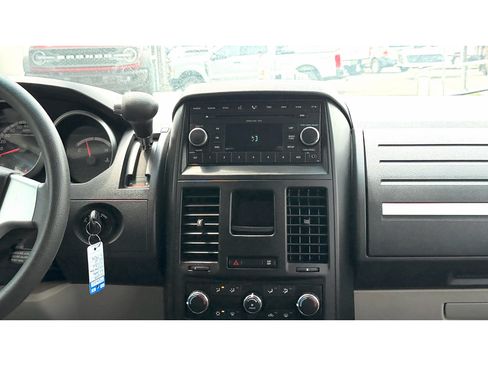 Used 2008 Dodge Grand Caravan SE FWD image 13