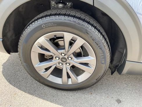 Used 2021 Ford Explorer XLT w/ Equipment Group 202A AWD/4WD image 45