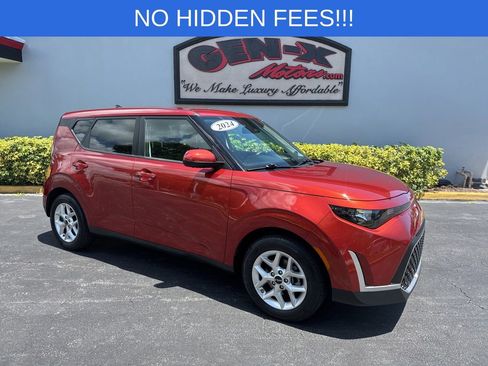 Used 2024 Kia Soul LX w/ Option Group 015 FWD image 1
