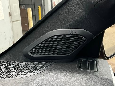 Used 2024 Toyota Tacoma Limited w/ Limited Package (LT) image 38