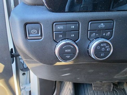 Used 2022 GMC Sierra 1500 Elevation w/ X31 Off-Road Package AWD/4WD image 22