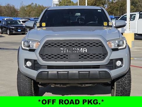 Used 2019 Toyota Tacoma TRD Off-Road image 3