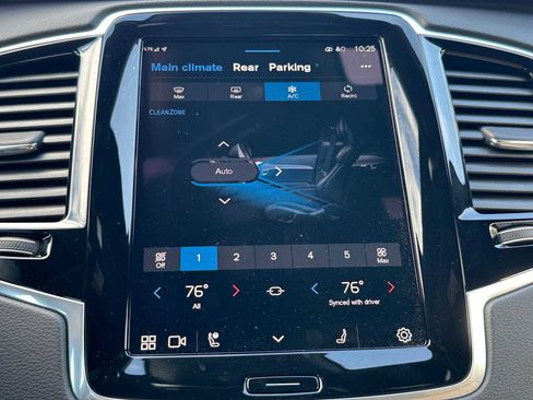Used 2025 Volvo XC90 B6 Ultra w/ Lounge Package image 29