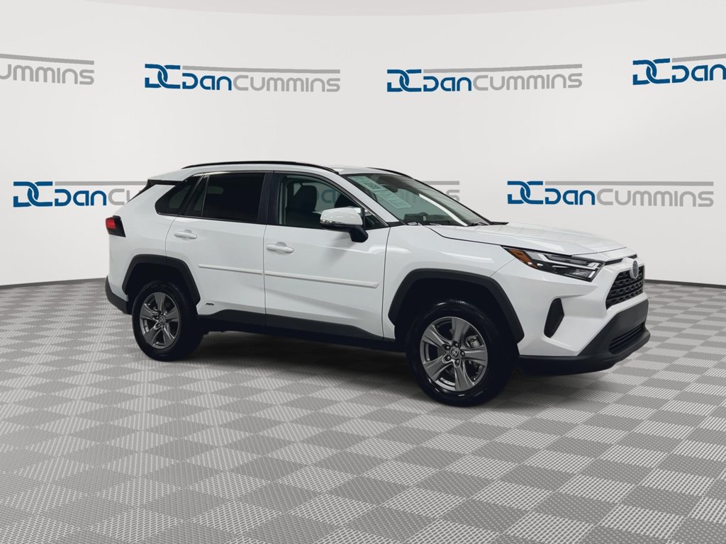 Used 2024 Toyota RAV4 LE AWD/4WD image 2
