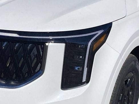 New 2026 Kia Carnival FWD image 29