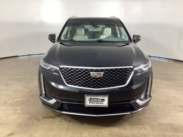 Used 2021 Cadillac XT6 Premium Luxury AWD/4WD image 2