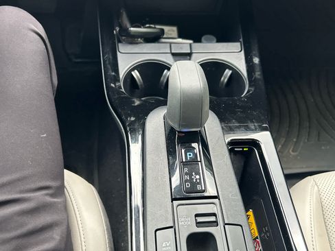 Used 2026 Toyota Prius XLE FWD image 12