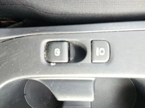 Used 2024 Toyota Corolla LE image 40